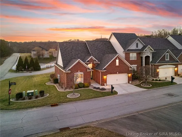 $549,000 | 512 Autumn Grove Circle, New Albany, IN 47150