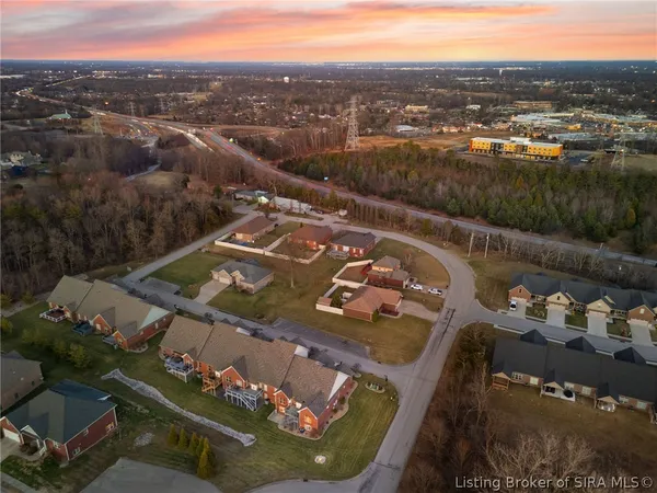 $549,000 | 512 Autumn Grove Circle, New Albany, IN 47150