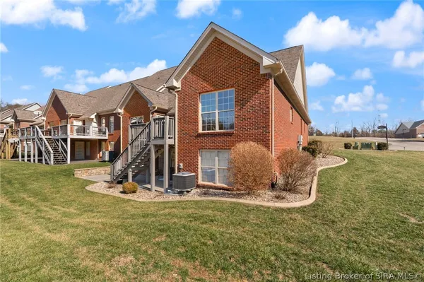 $549,000 | 512 Autumn Grove Circle, New Albany, IN 47150