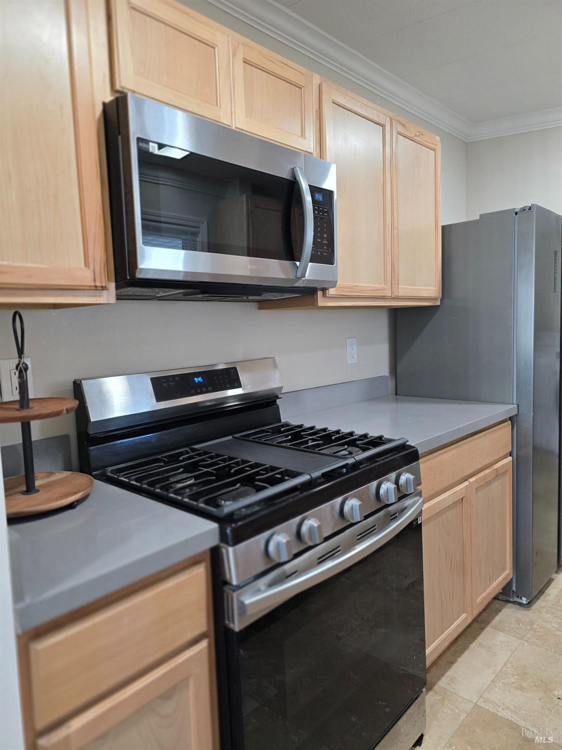108 Cardinal Way Santa Rosa, CA 95409 - Photo 12 of 20 a kitchen with a stove and a microwave