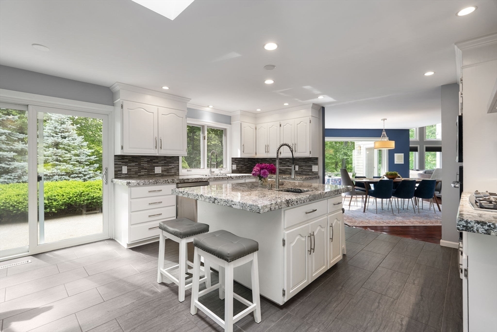 550 Wolf Swamp Road Longmeadow, MA 01106 - Photo 17 of 42