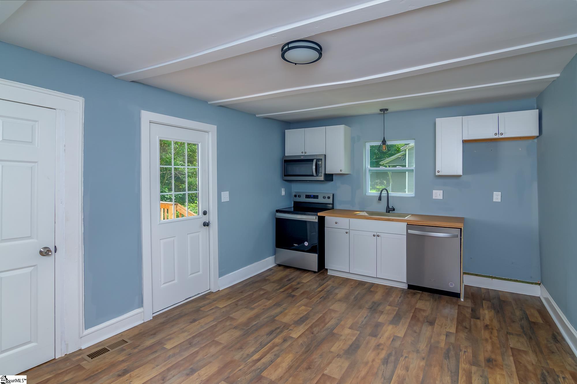 435 Buncombe Street Woodruff, SC 29388 - Photo 11 of 34 Gallery Image 11