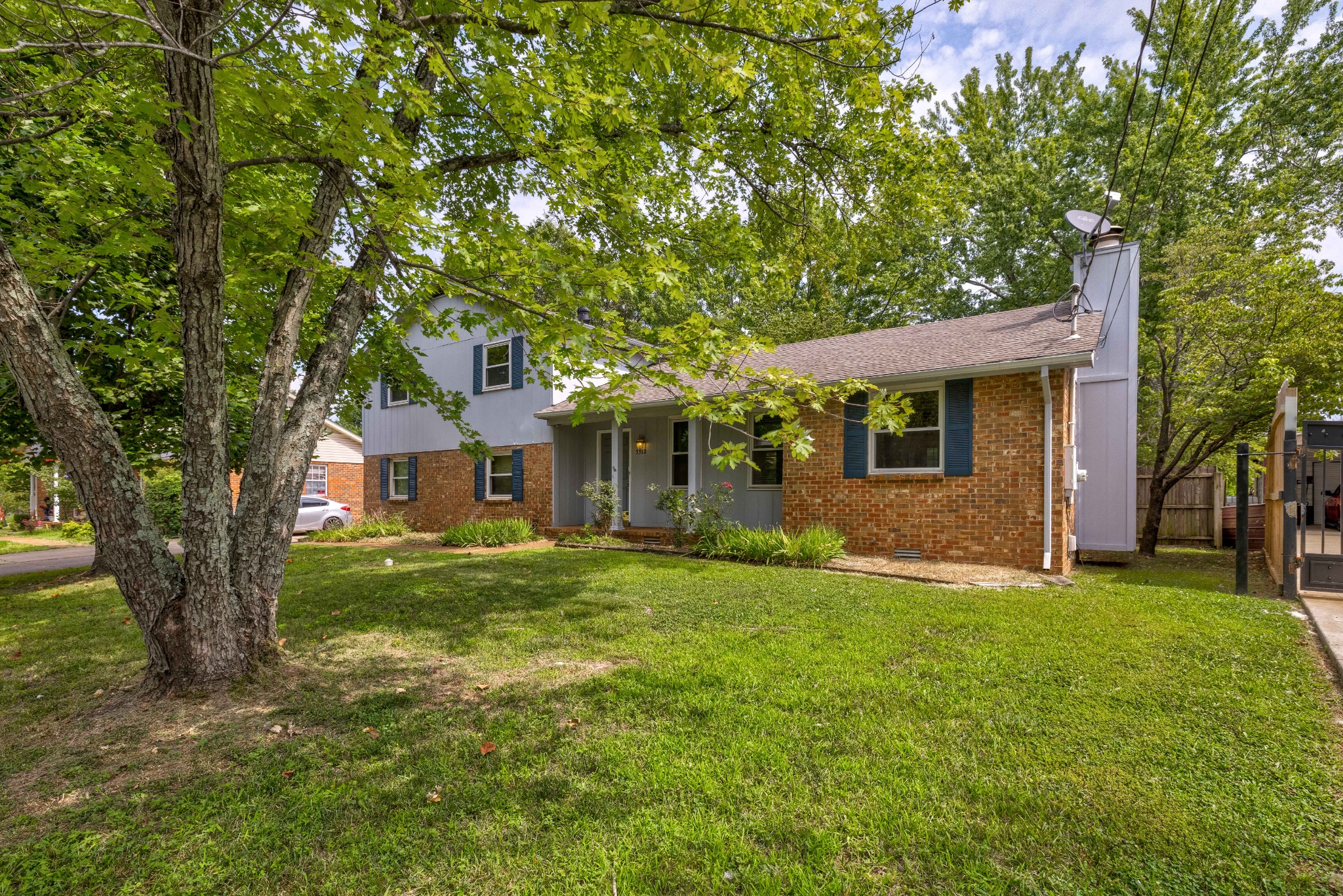 3312 Country Way Road Antioch, TN 37013 - Photo 2 of 35 a front view of a house with a yard