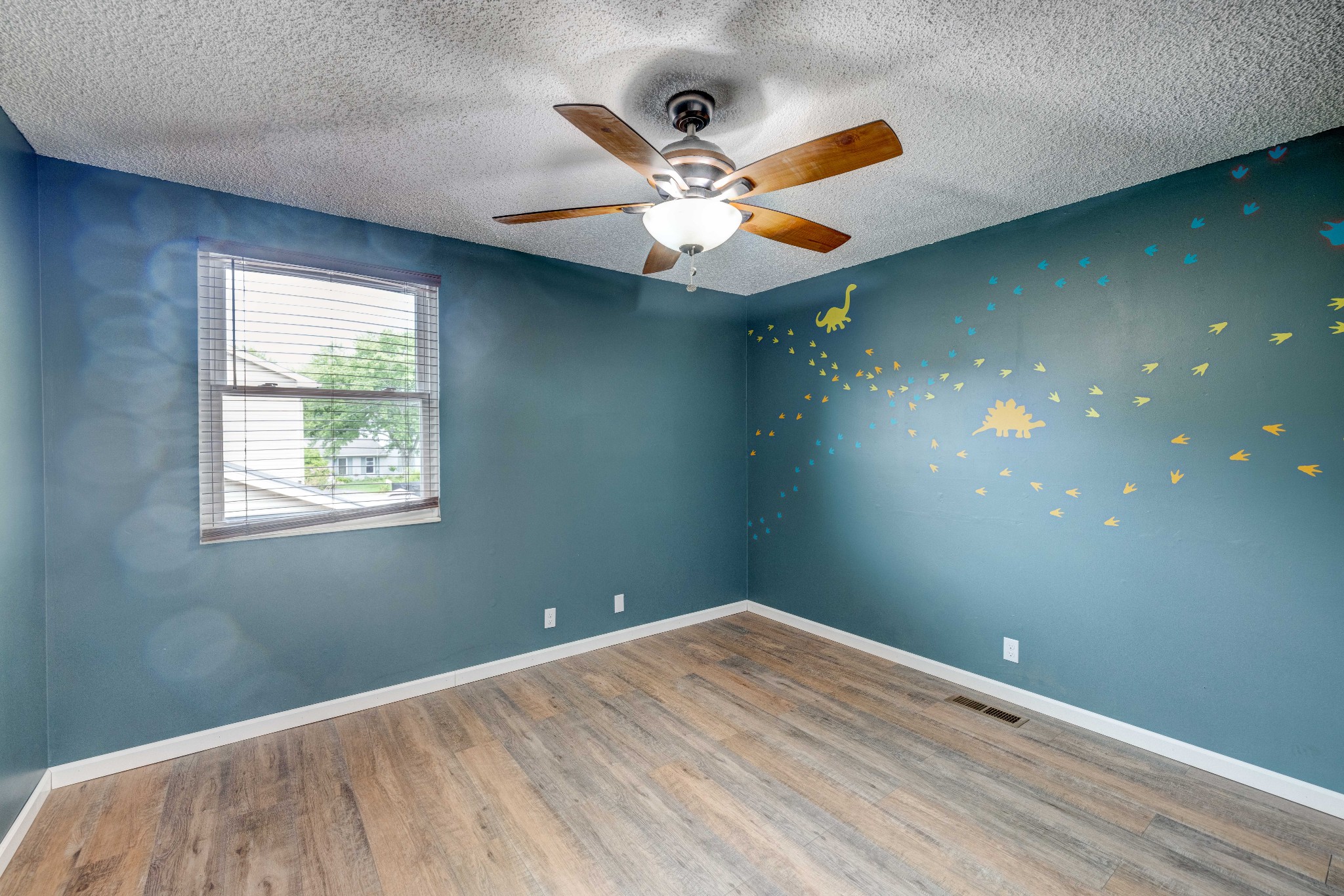 3312 Country Way Road Antioch, TN 37013 - Photo 22 of 35 an empty room with ceiling fan and window
