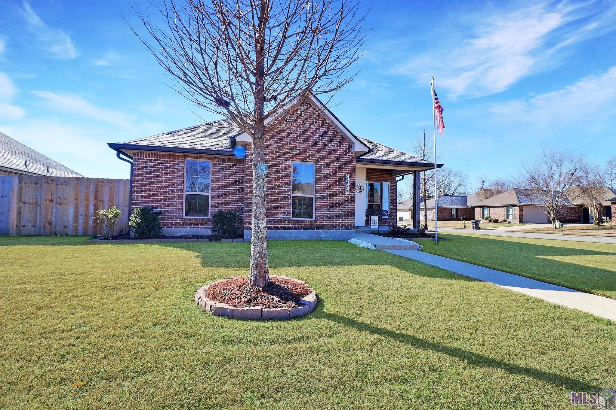 39507 Rue Royale Prairieville, LA 70769 - Photo 25 of 28 Gallery Image 25