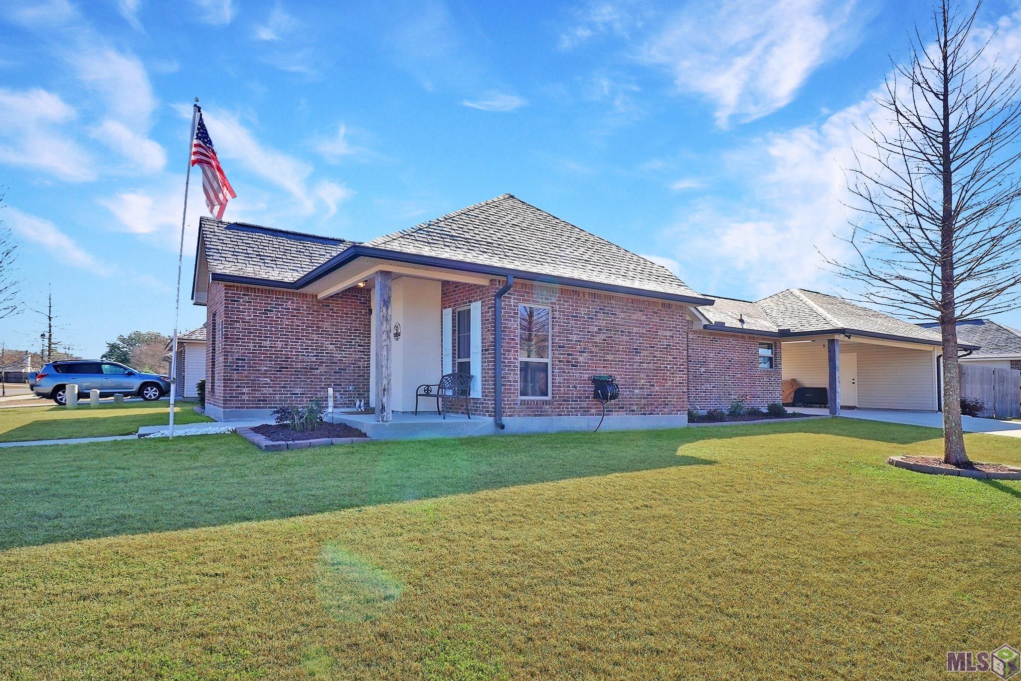 39507 Rue Royale Prairieville, LA 70769 - Photo 3 of 28 Gallery Image 3