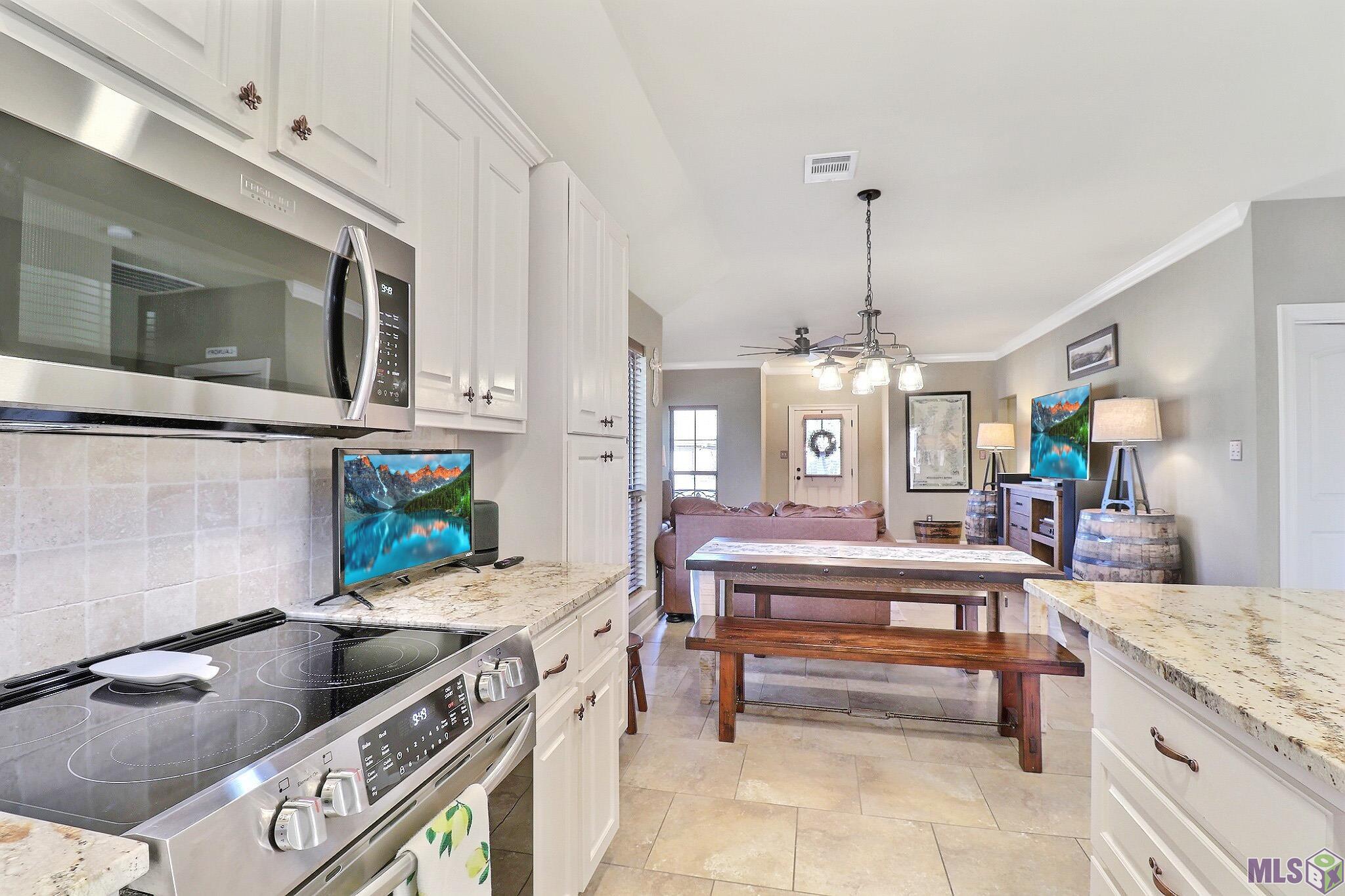 39507 Rue Royale Prairieville, LA 70769 - Photo 8 of 28 Gallery Image 8