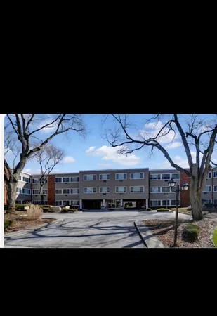 $146,000 | 1141 Leavitt Avenue, Unit 115, Flossmoor, IL 60422