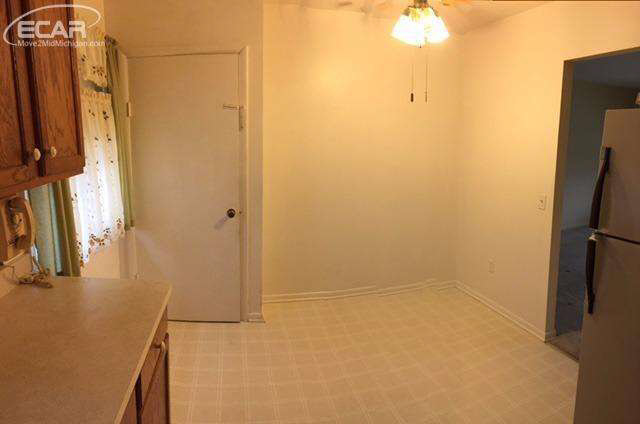 9234 North Bray Road Clio, MI 48420 - Photo 3 of 17 21123499-2.JPG
