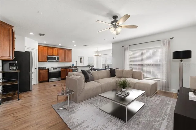 $489,900 | 5950 Beaconpark Street, Lithia, FL 33547