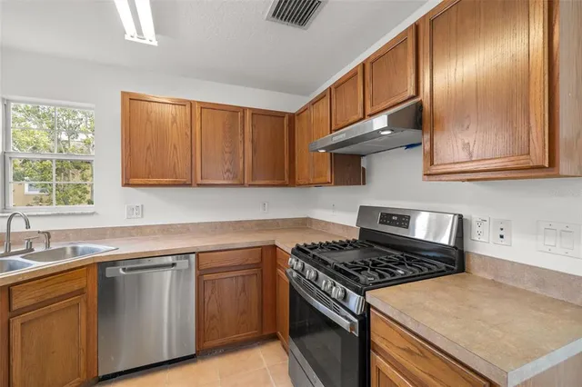 $489,900 | 5950 Beaconpark Street, Lithia, FL 33547