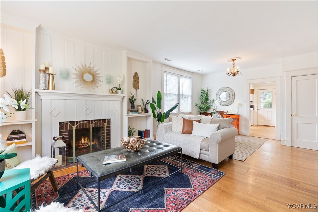 1712 Seddon Road Richmond, VA 23227 - Photo 2 of 29 Living area featuring wood finished floors, a chan