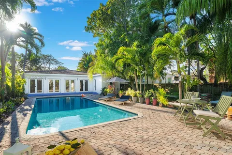 $2,850,000 | 3755 Royal Palm Avenue, Miami Beach, FL 33140