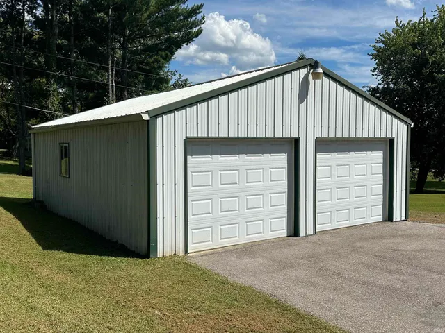 $249,900 | 4092 Tunnelton Road, Bedford, IN 47421