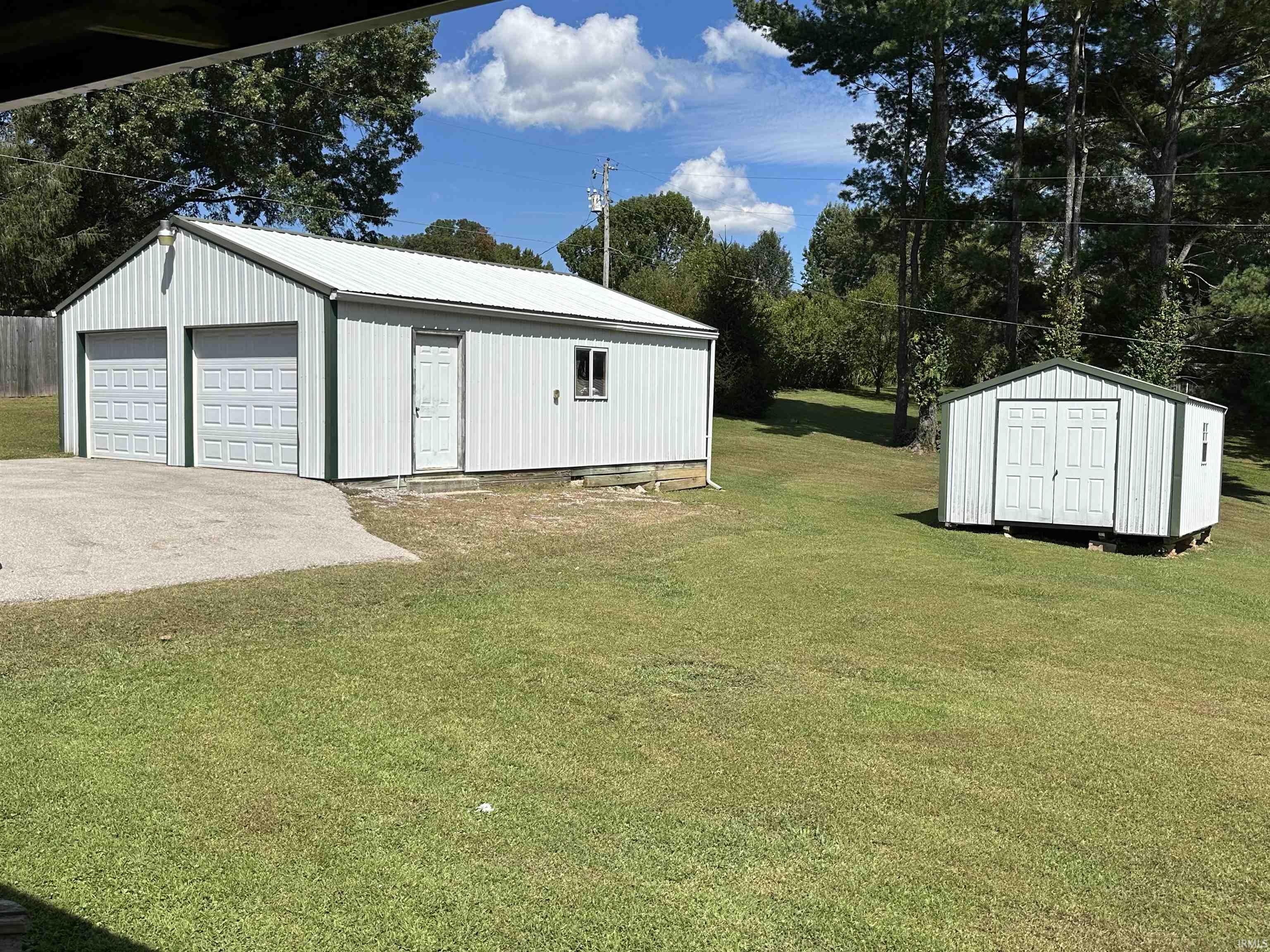 4092 Tunnelton Road Bedford, IN 47421 - Photo 10 of 36 Gallery Image 10