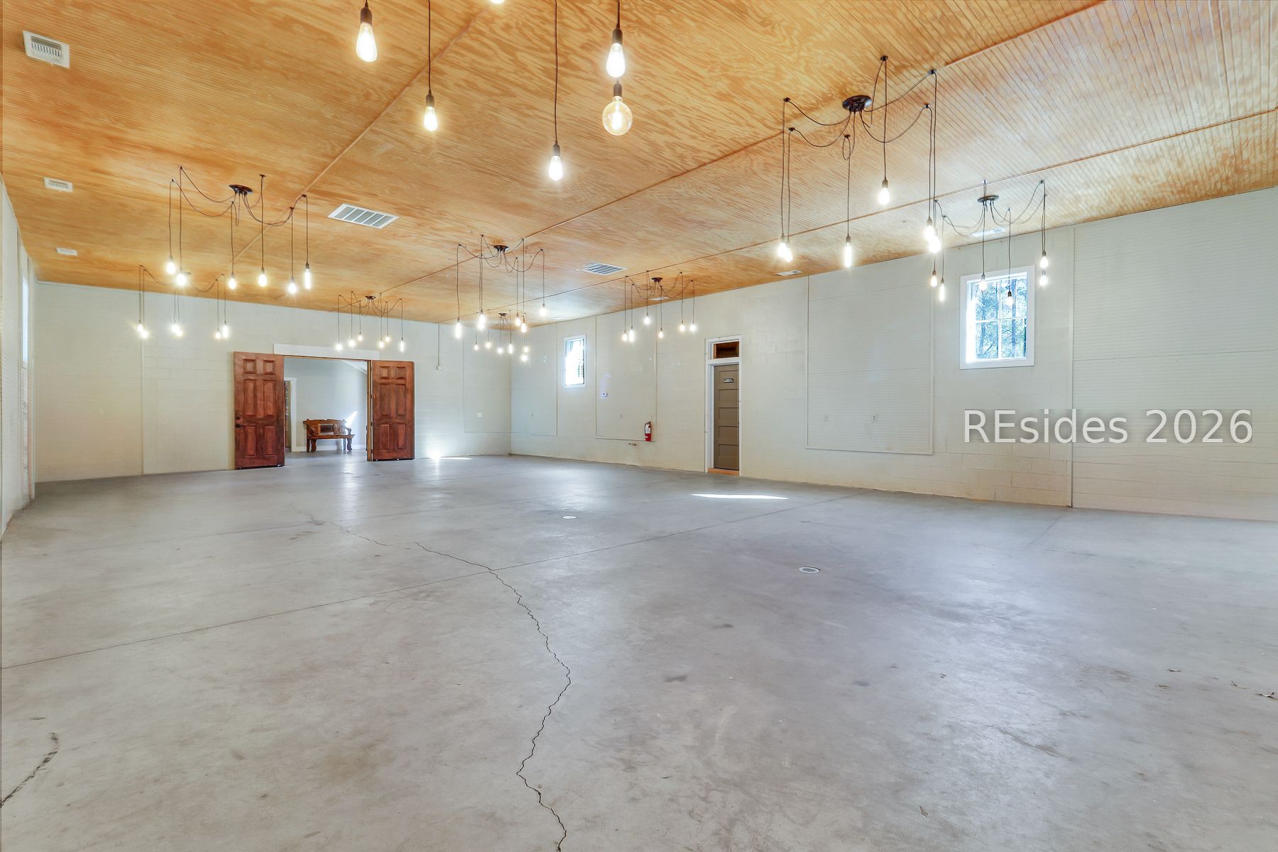 893 Grays Highway Ridgeland, SC 29936 - Photo 45 of 69 Large Event Space/Event Hall/Barn Doors