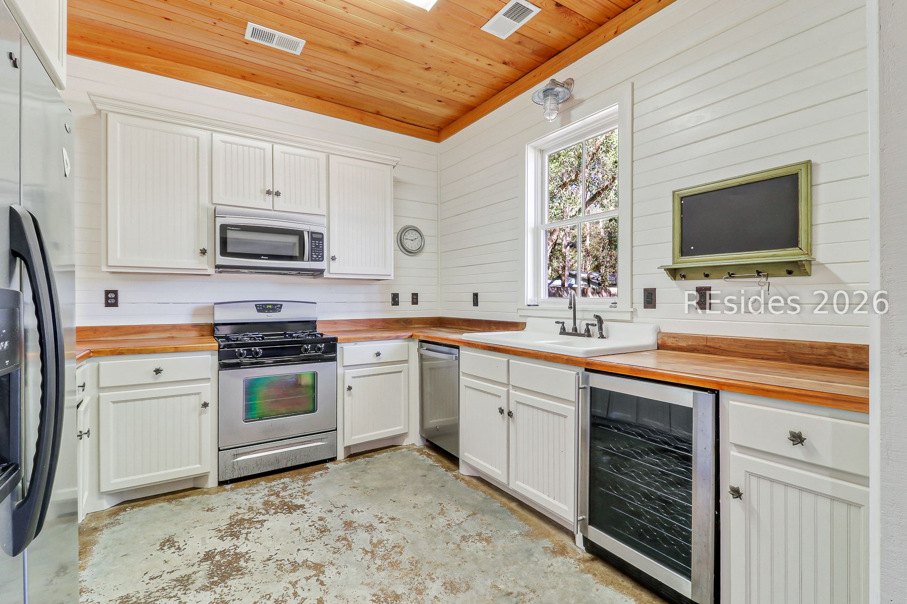 893 Grays Highway Ridgeland, SC 29936 - Photo 54 of 69 Kitchen/Event Space