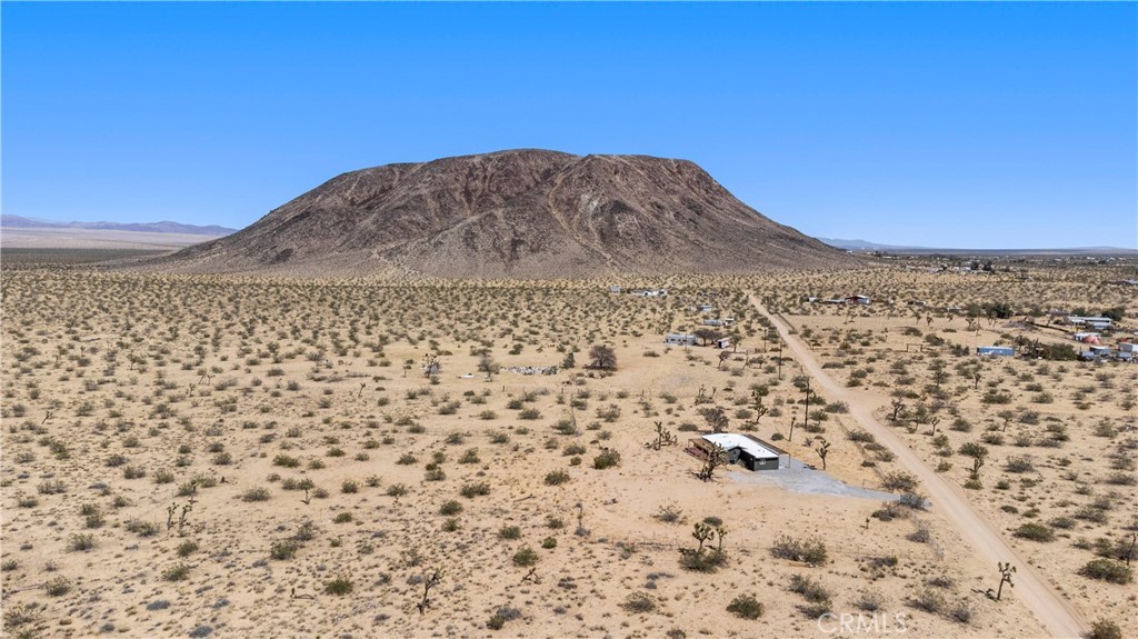 2750 Gibralter Road Landers, CA 92285 - Photo 54 of 56 a view of a dry yard