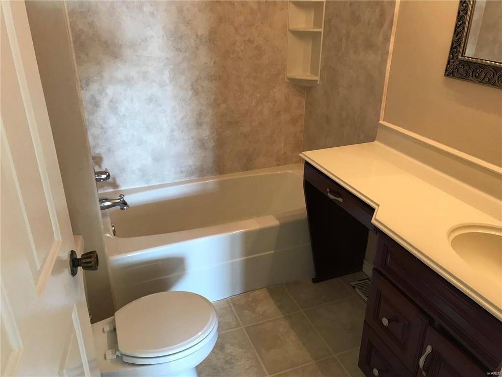 417 Prospect Street, Unit W Alton, IL 62002 - Photo 7 of 8