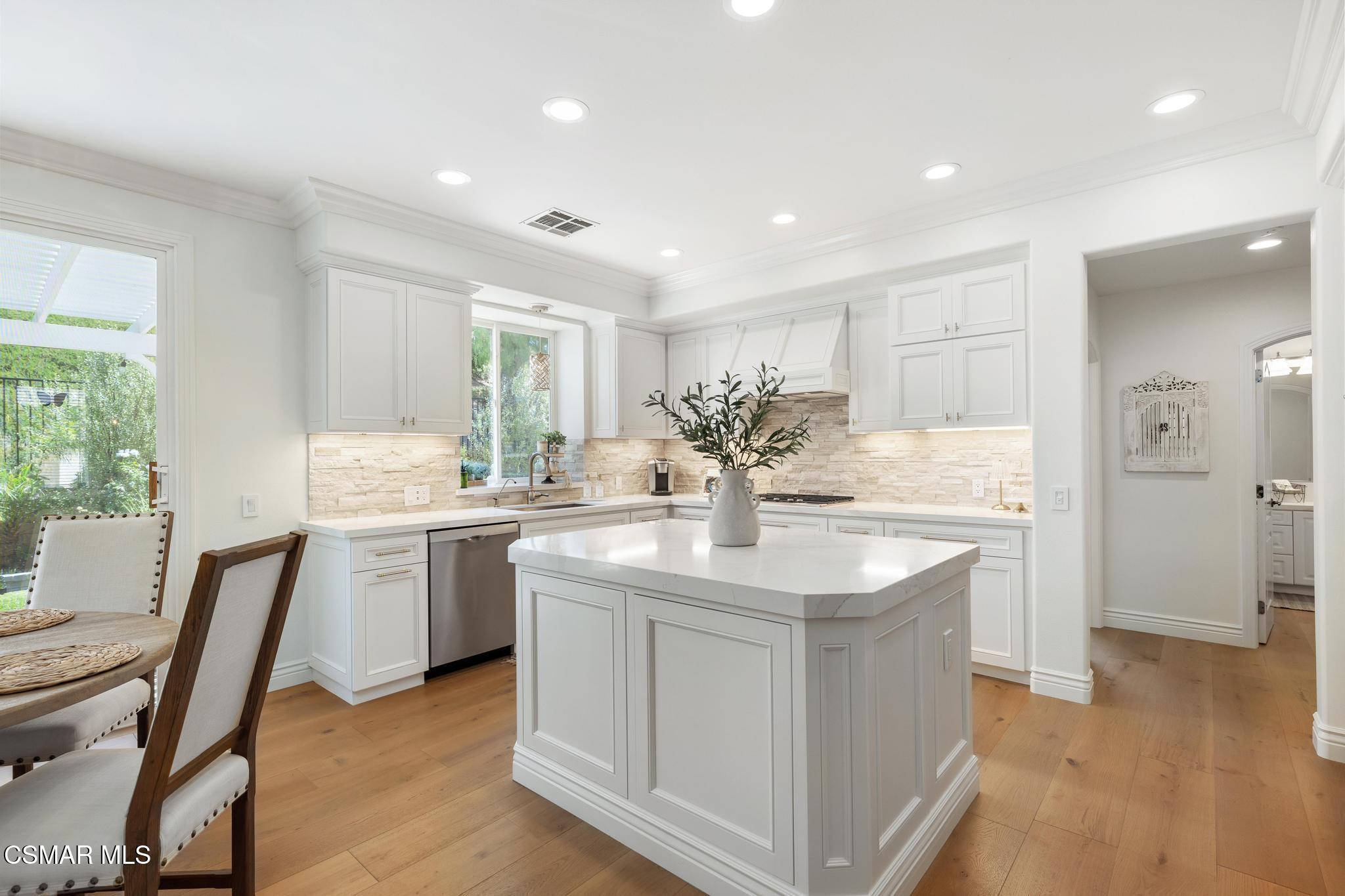 3306 Rising Star Avenue Simi Valley, CA 93063 - Photo 22 of 92 Interior Pro Images 3306 Rising Star Ave