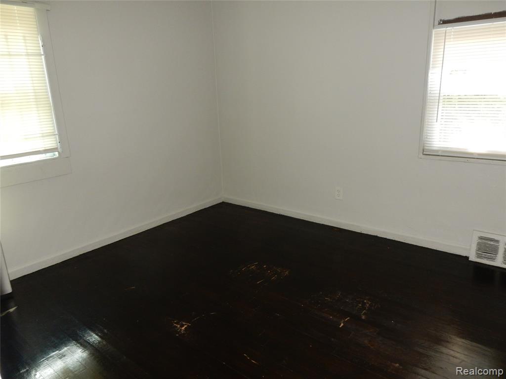 6782 Evergreen Road Detroit, MI 48228 - Photo 11 of 22 Gallery Image 11