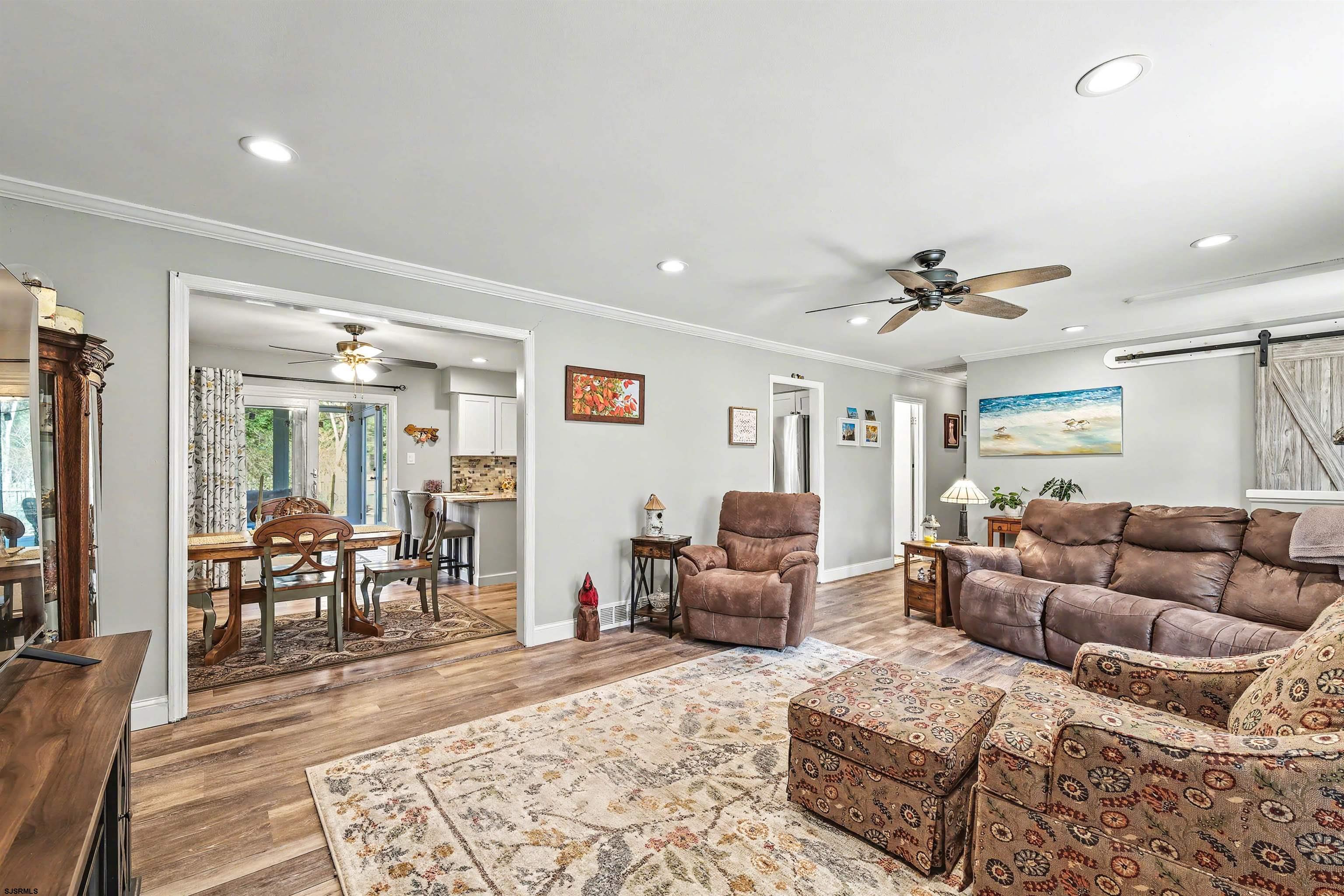 655 Weilers Lane Absecon, NJ 08201 - Photo 5 of 31 a living room with furniture