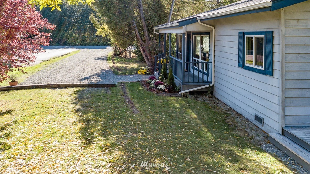 10410 Southwest Bank Road Vashon, WA 98070 - Photo 14 of 21 Gallery Image 14