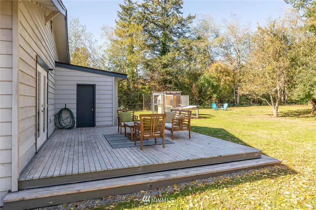 10410 Southwest Bank Road Vashon, WA 98070 - Photo 16 of 21 Gallery Image 16