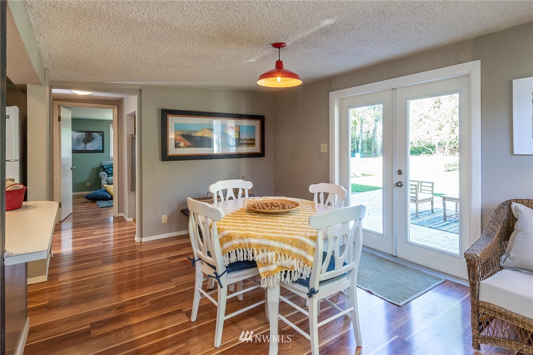 10410 Southwest Bank Road Vashon, WA 98070 - Photo 5 of 21 Gallery Image 5