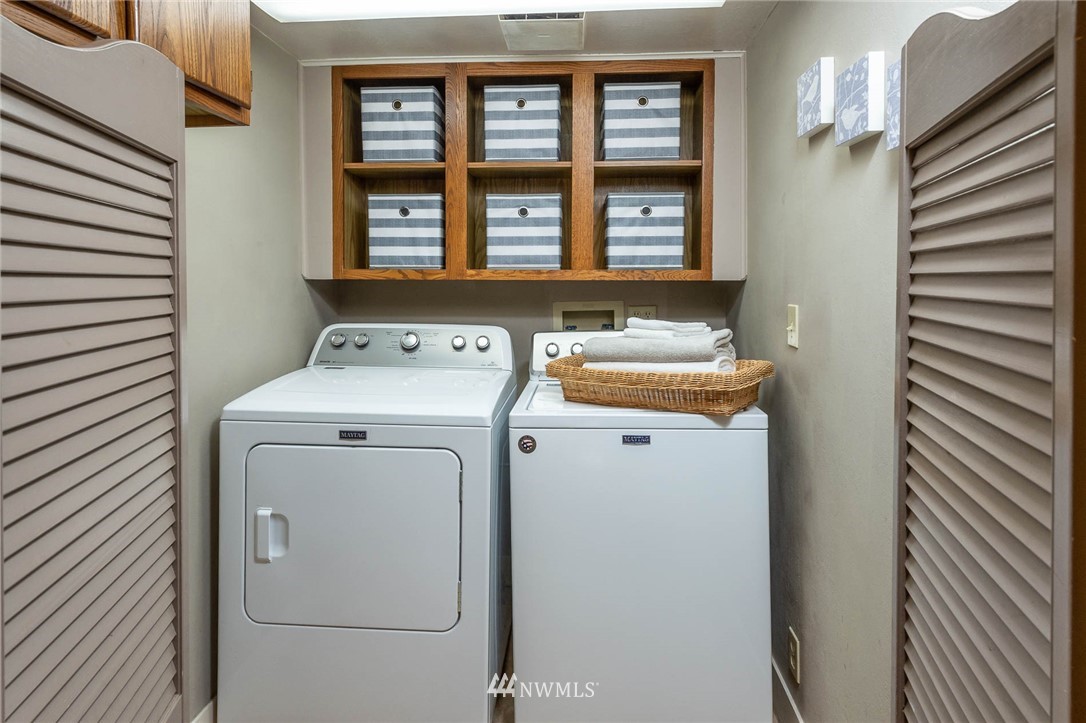 10410 Southwest Bank Road Vashon, WA 98070 - Photo 7 of 21 Gallery Image 7