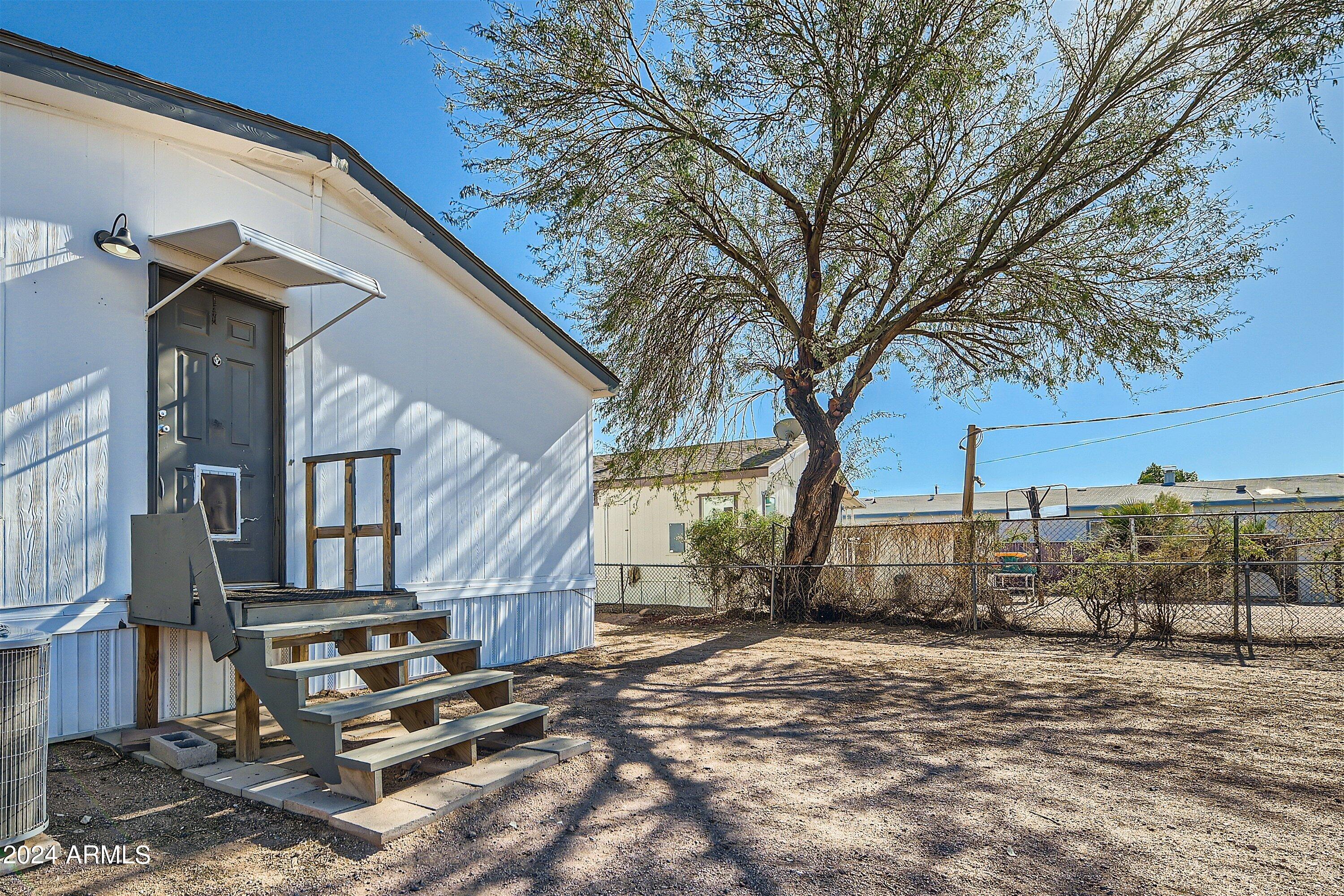 1954 South Mariposa Road Apache Junction, AZ 85119 - Photo 24 of 27 1954 S Mariposa Rd - MLS Sized - 024 - 3