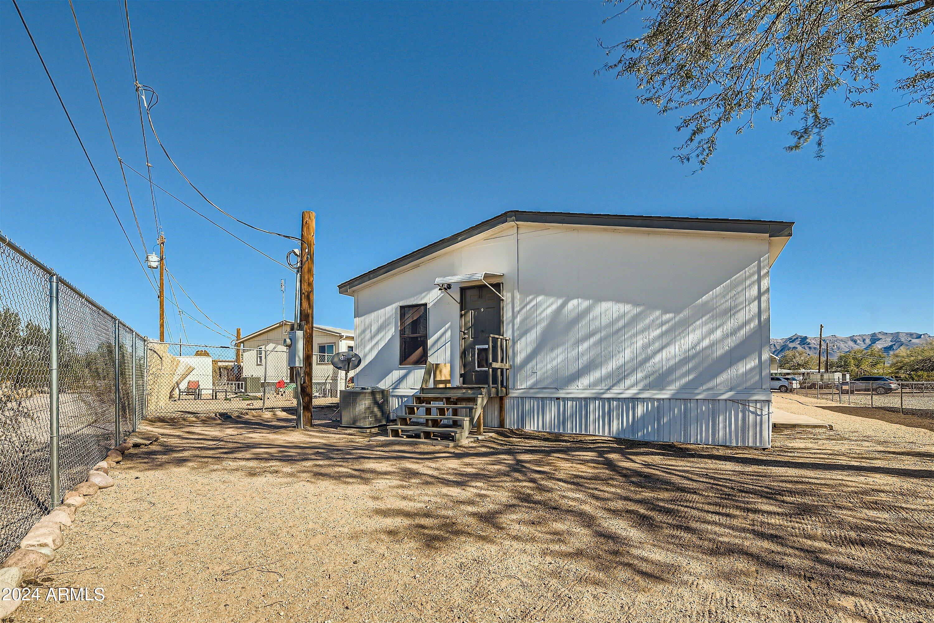 1954 South Mariposa Road Apache Junction, AZ 85119 - Photo 26 of 27 1954 S Mariposa Rd - MLS Sized - 025 - 3