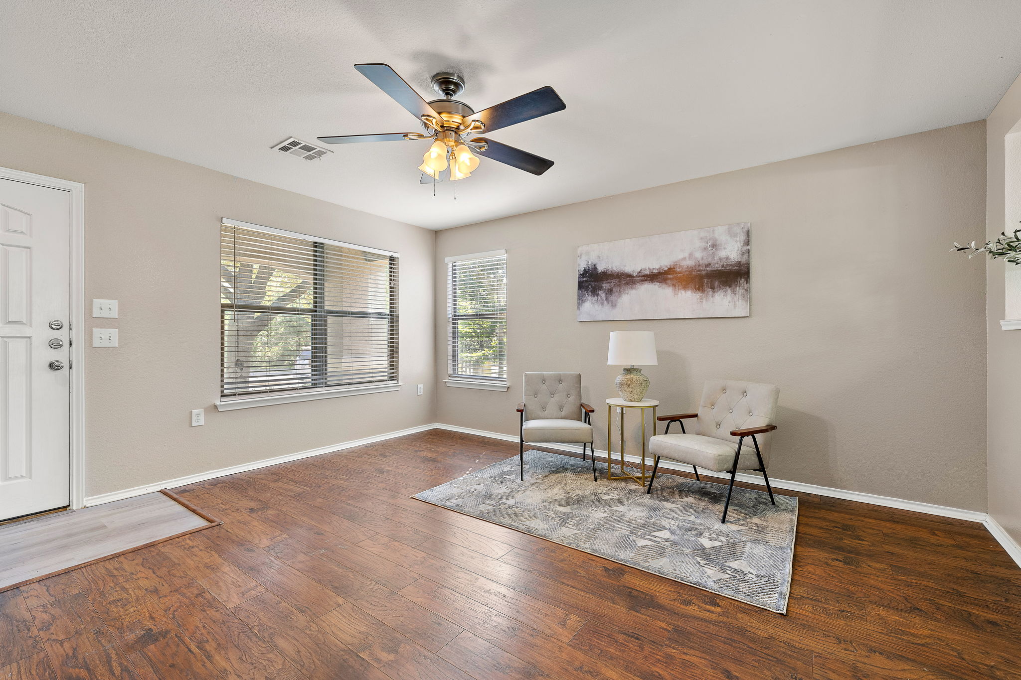 5705 Viewpoint Drive Austin, TX 78744 - Photo 6 of 30