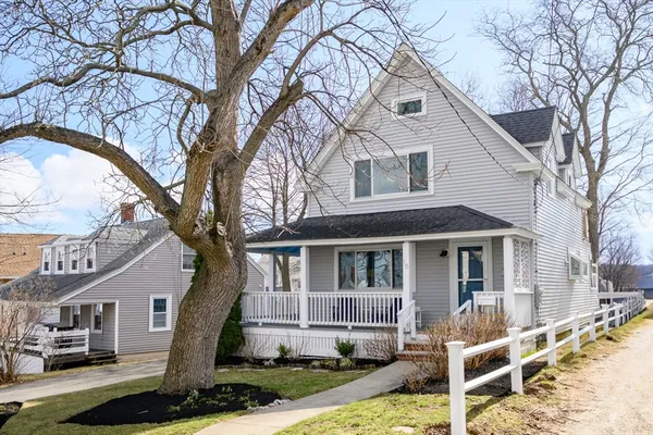 $719,900 | 18 Standish Road, Hull, MA 02045