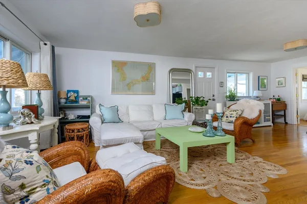 $719,900 | 18 Standish Road, Hull, MA 02045
