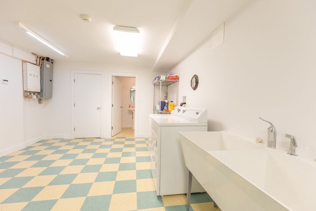 159 Carlton Road Newton, MA 02468 - Photo 17 of 24 Gallery Image 17
