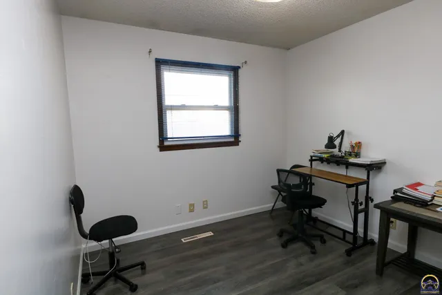 $209,000 | 919 Henry Street, Emporia, KS 66801