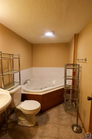 $209,000 | 919 Henry Street, Emporia, KS 66801