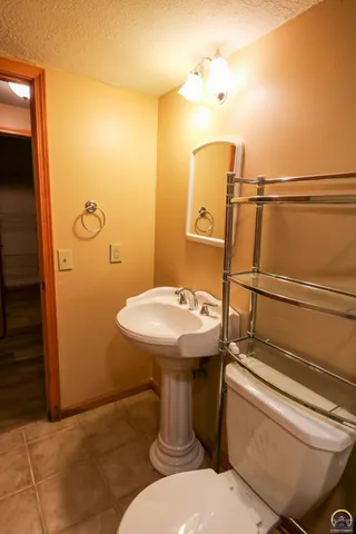 $209,000 | 919 Henry Street, Emporia, KS 66801