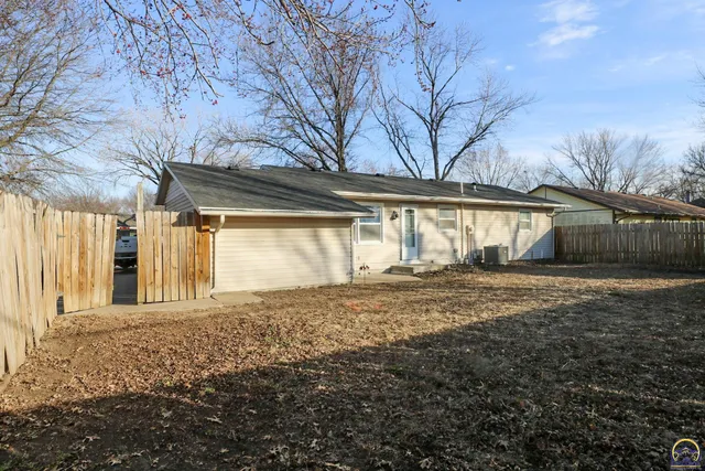 $209,000 | 919 Henry Street, Emporia, KS 66801