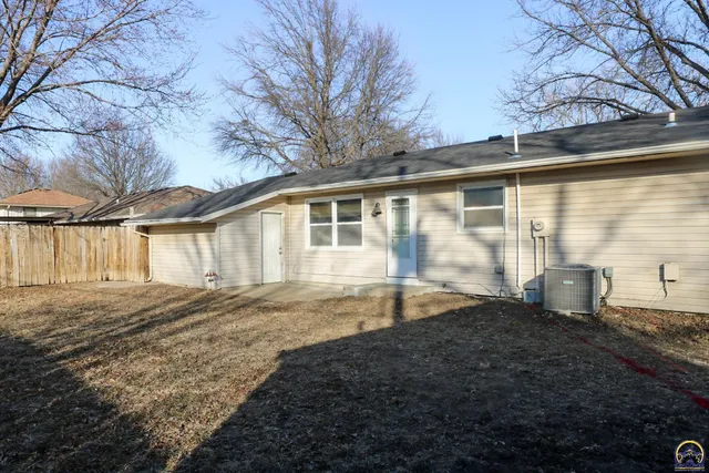 $209,000 | 919 Henry Street, Emporia, KS 66801
