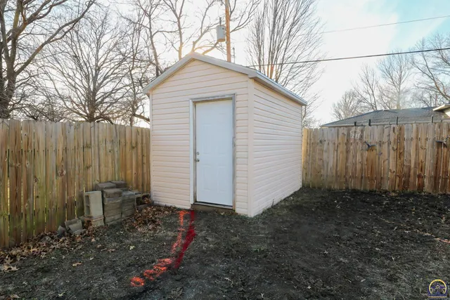 $209,000 | 919 Henry Street, Emporia, KS 66801