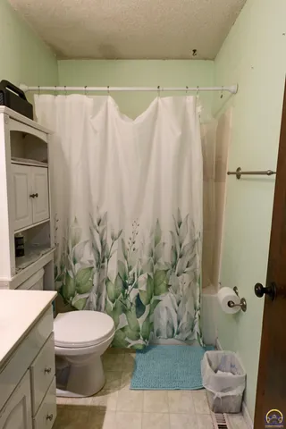 $209,000 | 919 Henry Street, Emporia, KS 66801