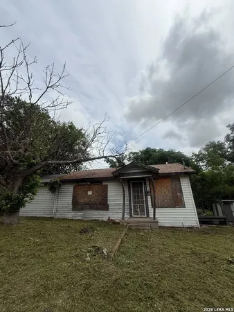 $79,990 | 1210 2nd Street, Kerrville, TX 78028