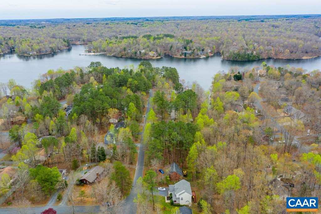 9 Tanglewood Road Palmyra, VA 22963 - Photo 31 of 34 a view of lake with mountain