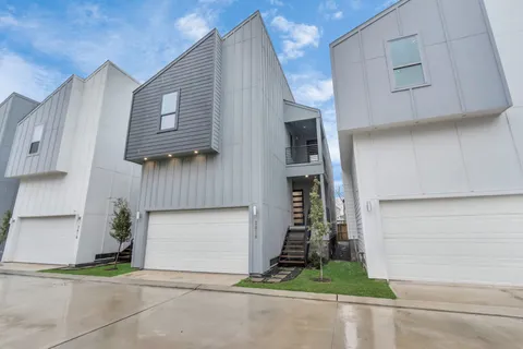 $339,000 | 5617 Savyon Drive, Houston, TX 77091