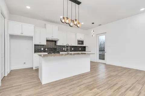 $339,000 | 5617 Savyon Drive, Houston, TX 77091