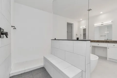 $339,000 | 5617 Savyon Drive, Houston, TX 77091