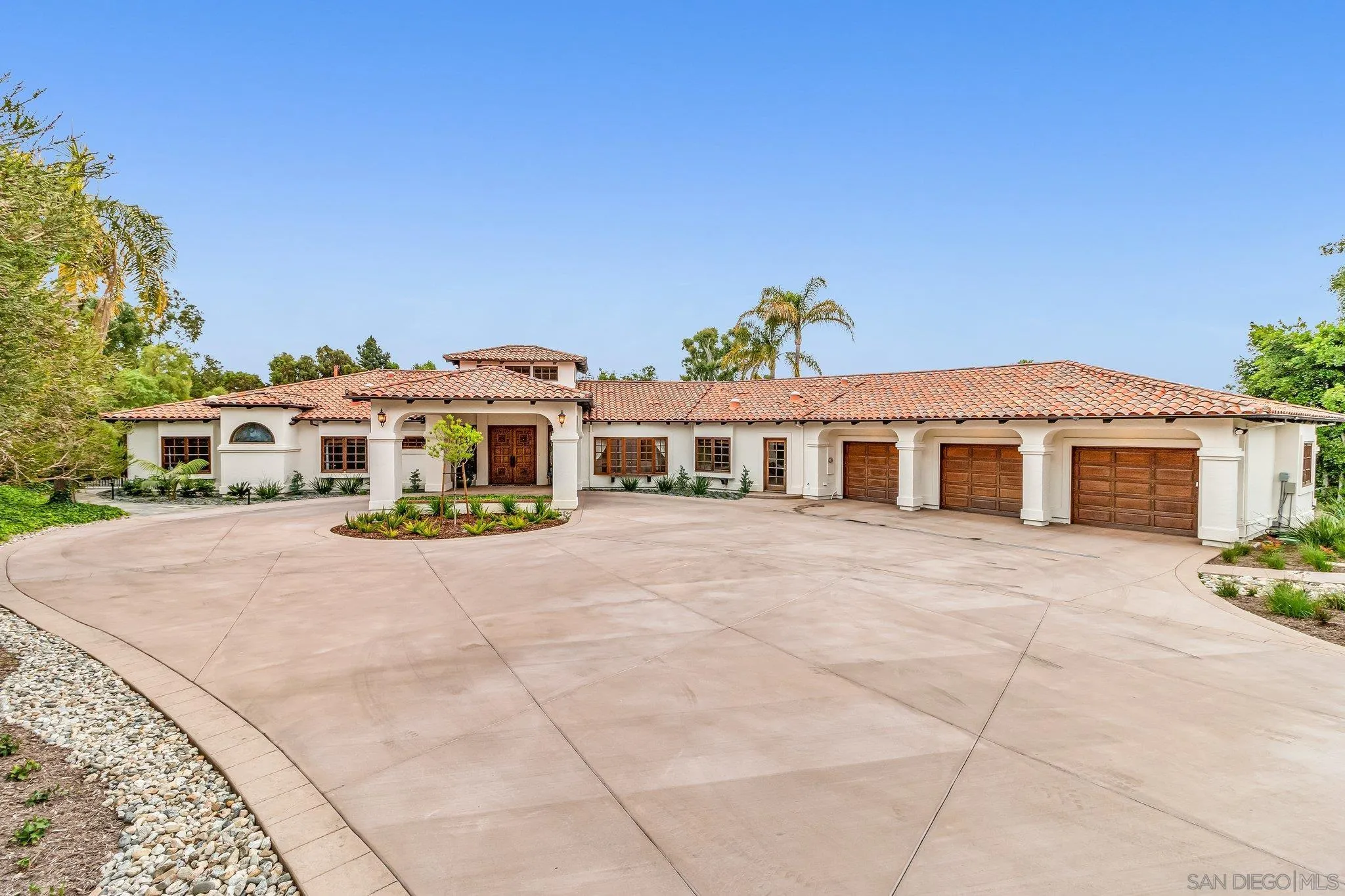 16655 Via Lago Azul Rancho Santa Fe, CA 92067 - Photo 4 of 66 Gallery Image 4