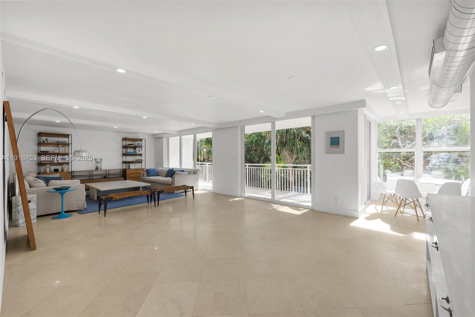 605 Ocean Drive, Unit 2L Key Biscayne, FL 33149 - Photo 2 of 46 VERY SPACIOUS LIVING - DINING